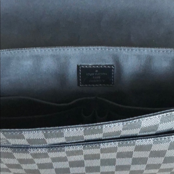 Louis Vuitton messenger bag - Picture 3 of 4